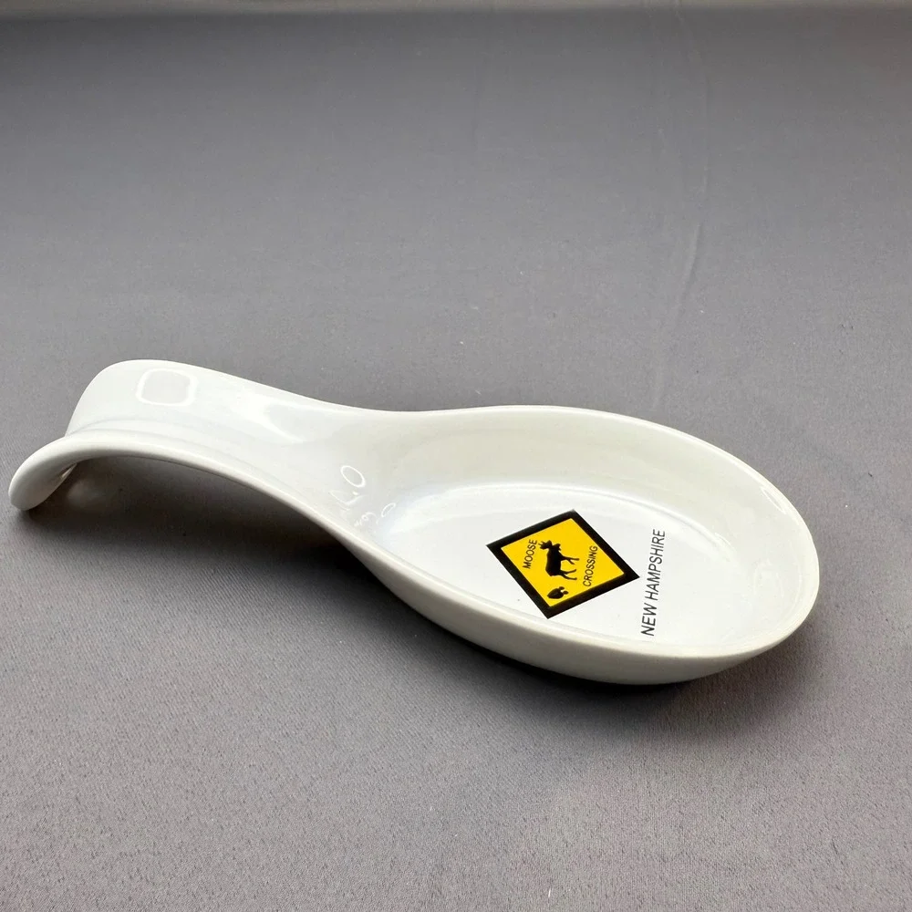New Hampshire Moose Crossing Ceramic Spoon Rest White Kitchen Decor Souvenir